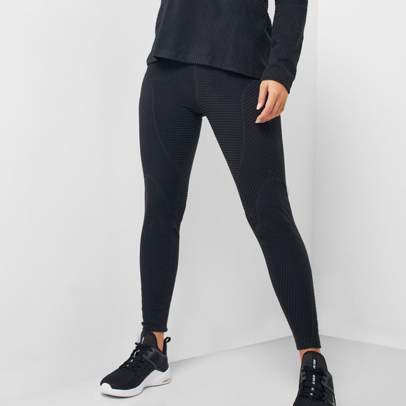 nike pro hyperwarm velour tights